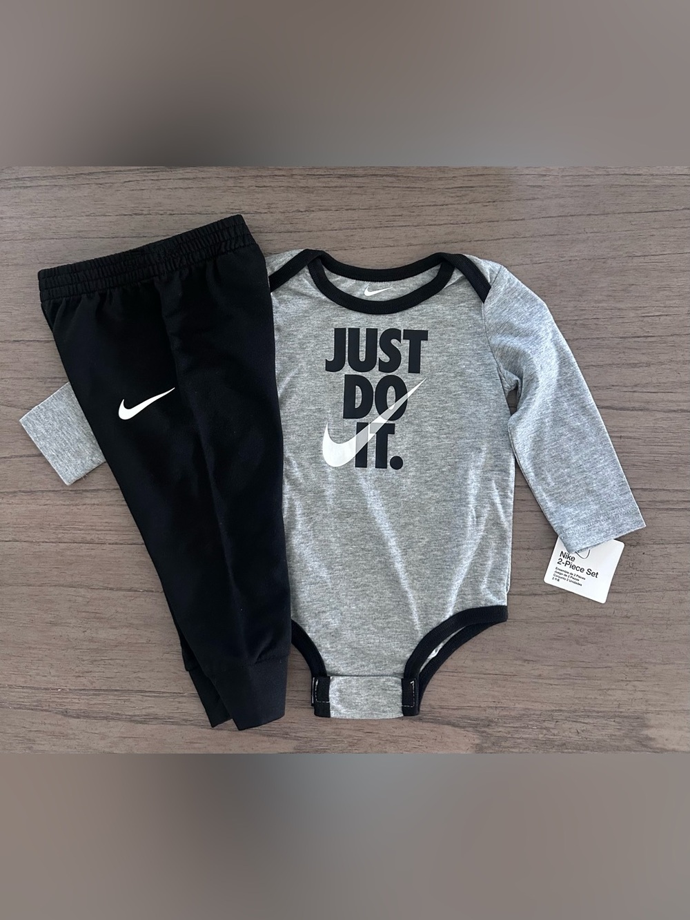 Nike Just Do It 2pc Set Gray Long Sleeve Bodysuit Black Jogger Pants Size 12 mo.
